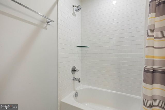 9767 AZURE ALY, Bethesda, MD 20817