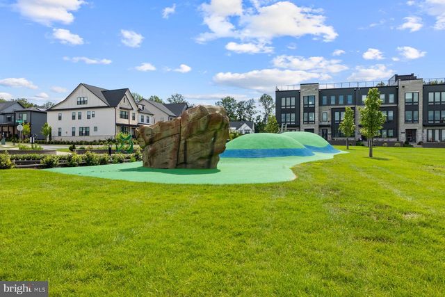 9767 AZURE ALY, Bethesda, MD 20817