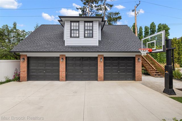 650 Hanna Street, Birmingham, MI 48009