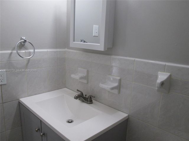 2250 NE 66th St 1521, Fort Lauderdale, FL 33308