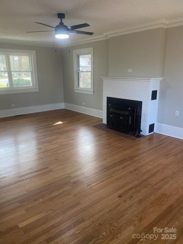 107 LR Smith Avenue, Hendersonville, NC 28791