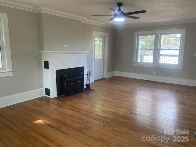 107 LR Smith Avenue, Hendersonville, NC 28791