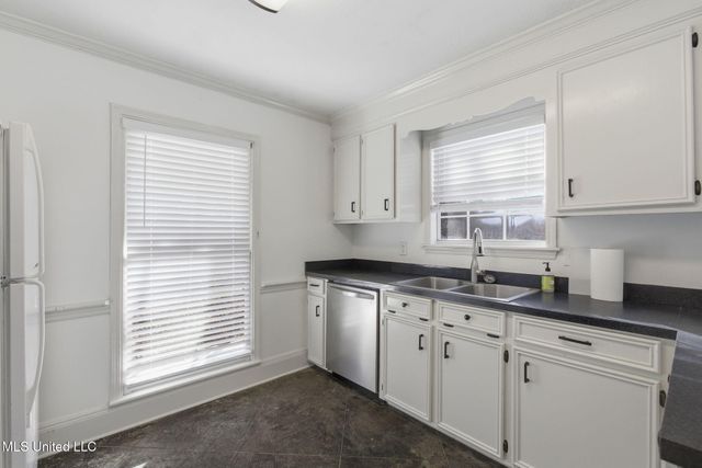 1022 N Azalea Drive, Madison, MS 39110