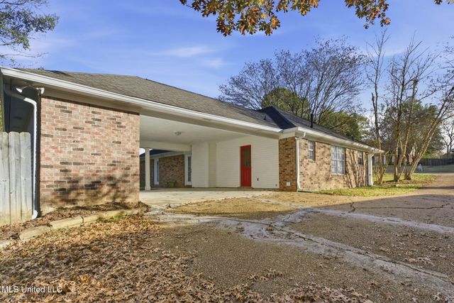 1022 N Azalea Drive, Madison, MS 39110