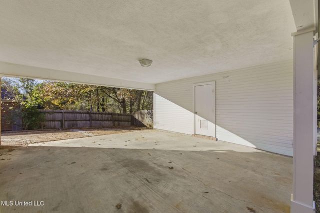 1022 N Azalea Drive, Madison, MS 39110