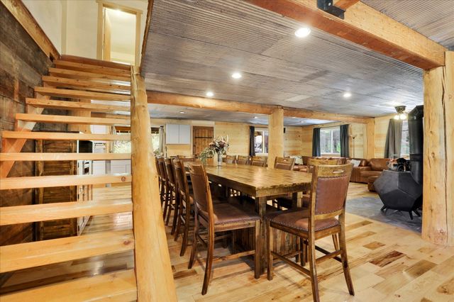 5882 Carey Rd, Tumtum, WA 99034