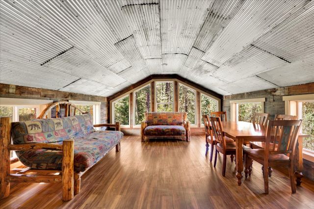 5882 Carey Rd, Tumtum, WA 99034