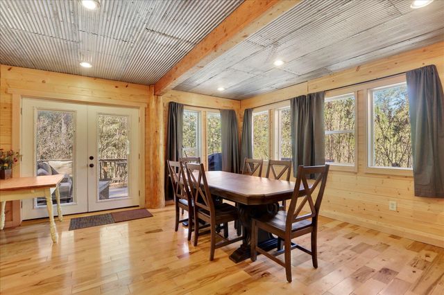 5882 Carey Rd, Tumtum, WA 99034