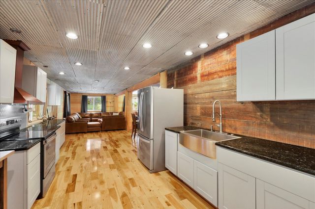 5882 Carey Rd, Tumtum, WA 99034
