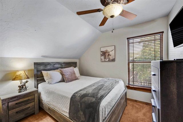 501 NW Eagles Landing Place, Medicine Park, OK 73557