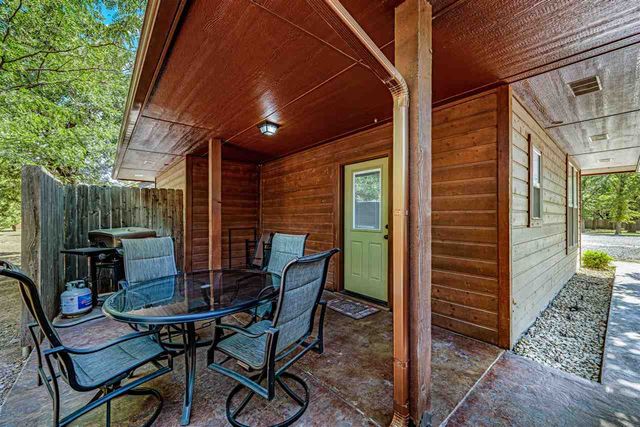 501 NW Eagles Landing Place, Medicine Park, OK 73557