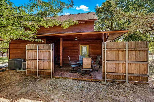 501 NW Eagles Landing Place, Medicine Park, OK 73557