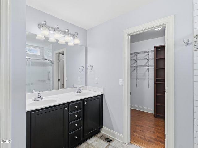 35 Hadleigh Way, Fuquay Varina, NC 27526