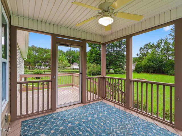35 Hadleigh Way, Fuquay Varina, NC 27526
