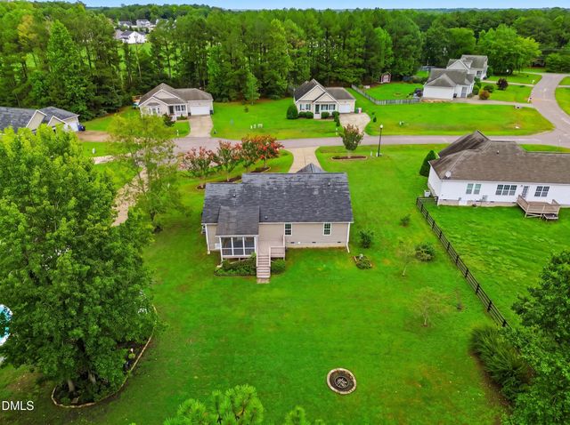 35 Hadleigh Way, Fuquay Varina, NC 27526