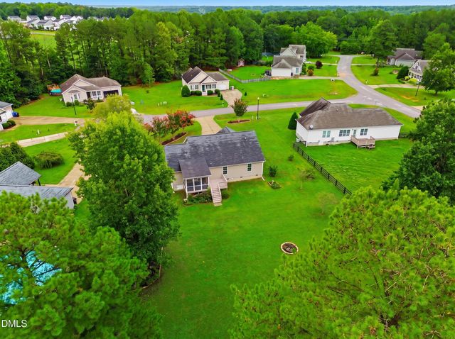 35 Hadleigh Way, Fuquay Varina, NC 27526