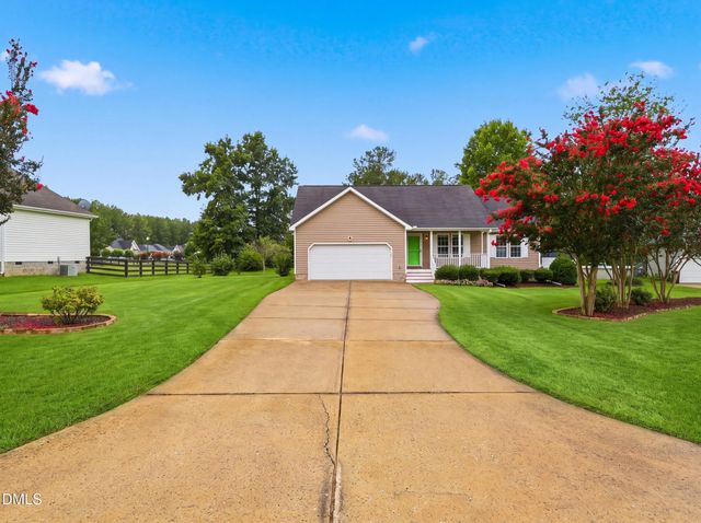 35 Hadleigh Way, Fuquay Varina, NC 27526