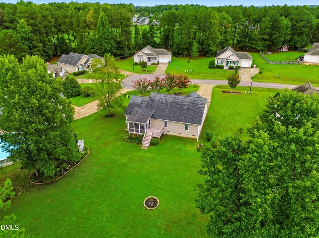 35 Hadleigh Way, Fuquay Varina, NC 27526