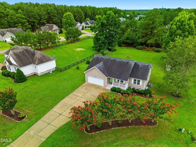 35 Hadleigh Way, Fuquay Varina, NC 27526