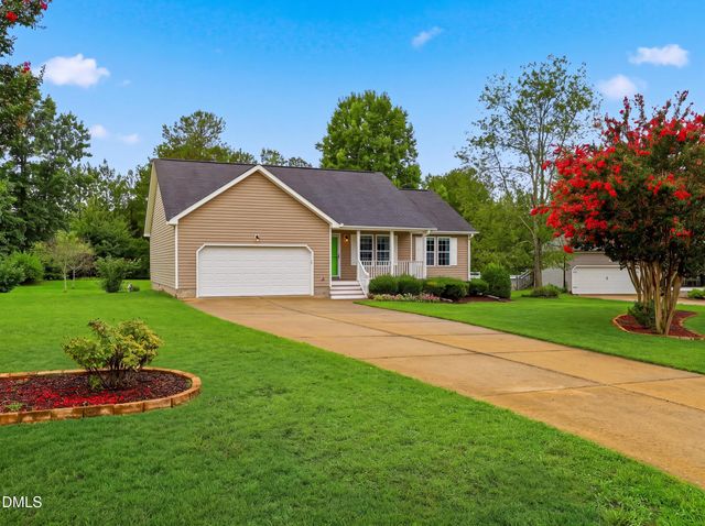 35 Hadleigh Way, Fuquay Varina, NC 27526