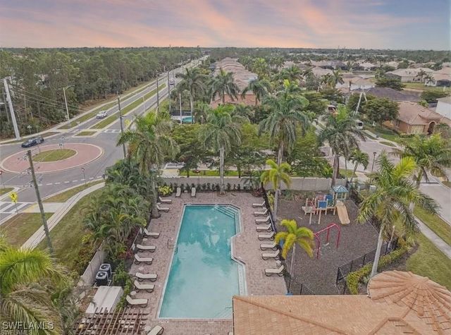 1465 Serrano CIR, Naples, FL 34105