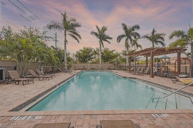 1465 Serrano CIR, Naples, FL 34105