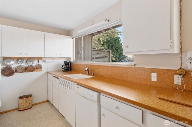 2309 123rd Place SE, Bellevue, WA 98005