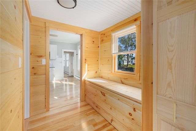 24 Lincoln Avenue Avenue, Coventry, RI 02816