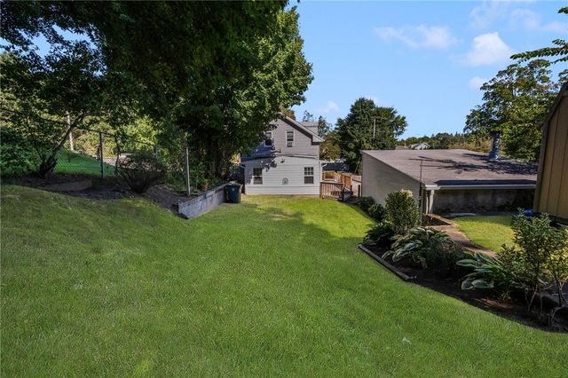 24 Lincoln Avenue Avenue, Coventry, RI 02816