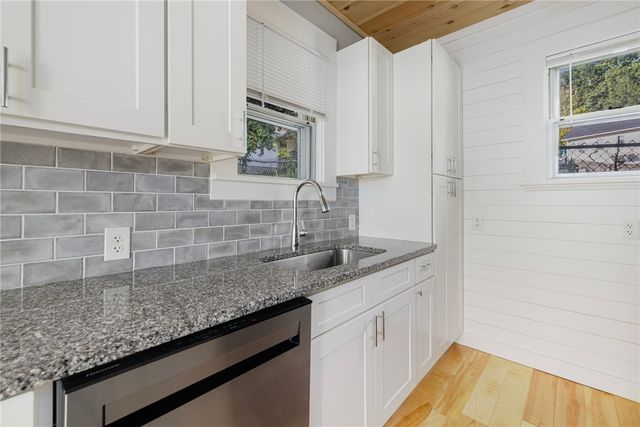 24 Lincoln Avenue Avenue, Coventry, RI 02816