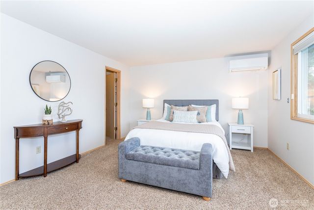 20830 103rd Court SE, Kent, WA 98031