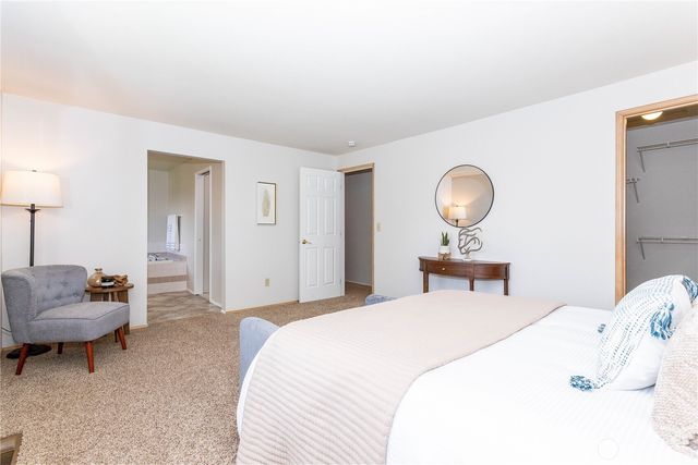 20830 103rd Court SE, Kent, WA 98031