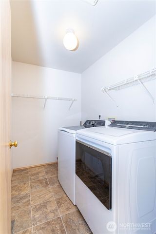 20830 103rd Court SE, Kent, WA 98031