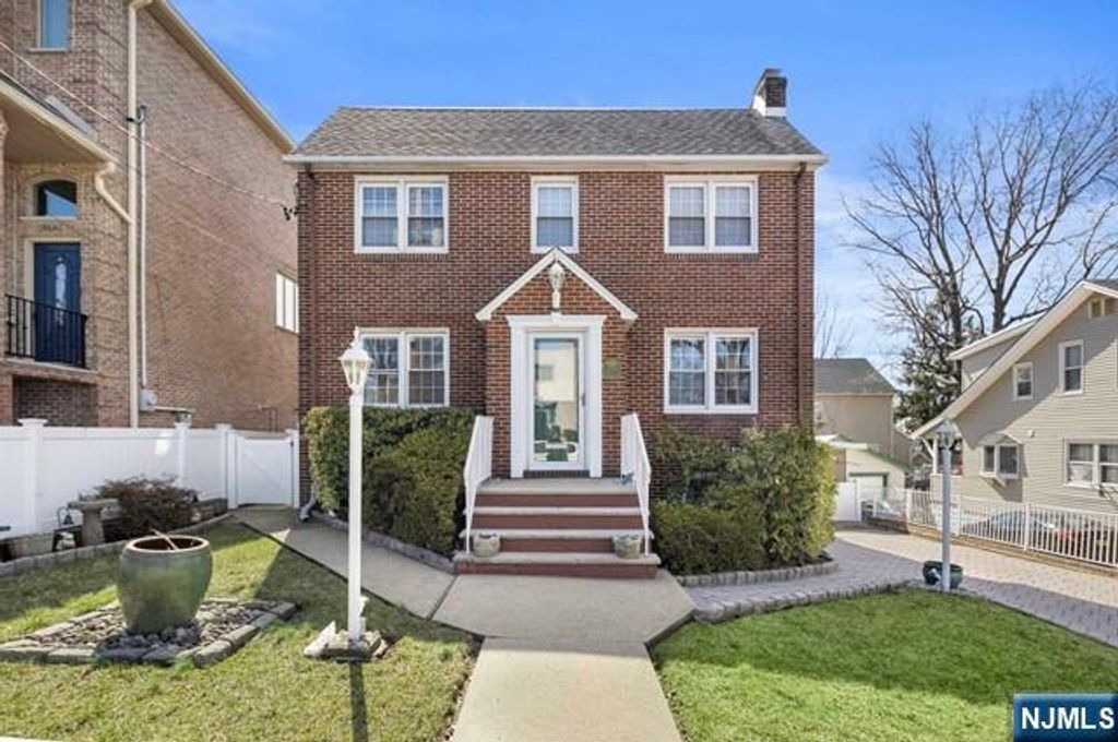 370 Aurora Avenue 2, Cliffside Park, NJ 07010