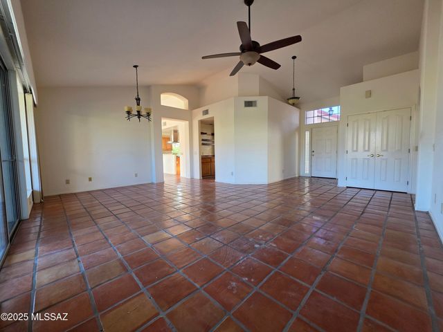 38015 S Samaniego Drive, Tucson, AZ 85739
