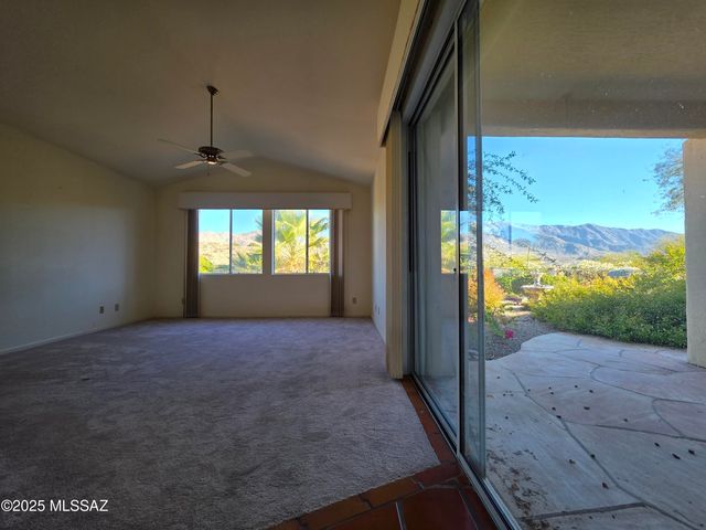 38015 S Samaniego Drive, Tucson, AZ 85739