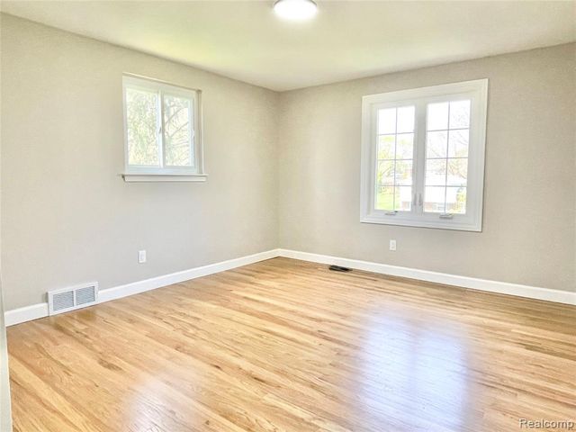 600 Sedgefield Drive, Bloomfield Hills, MI 48304