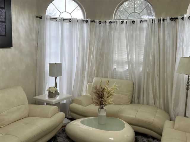 1202 Blue Leaf Drive, Richmond, TX 77469