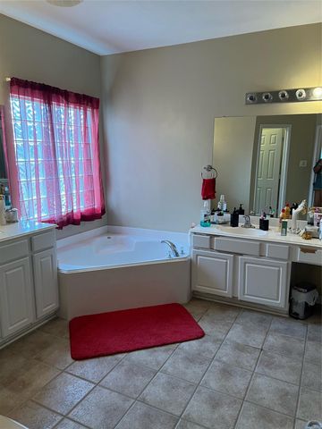 1202 Blue Leaf Drive, Richmond, TX 77469