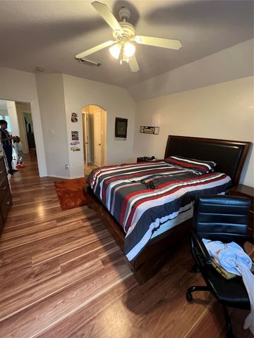 1202 Blue Leaf Drive, Richmond, TX 77469