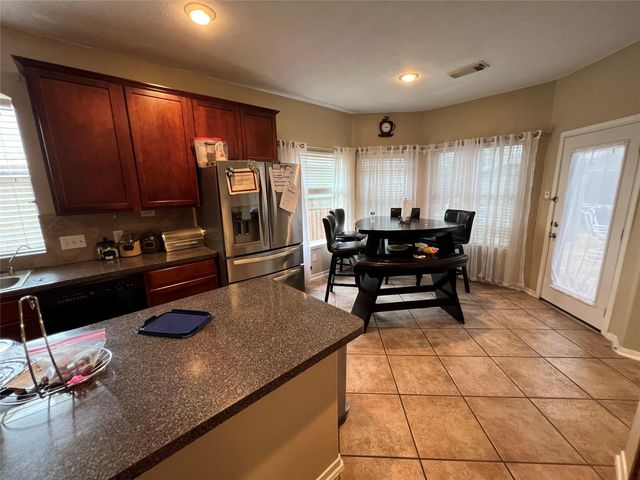 1202 Blue Leaf Drive, Richmond, TX 77469