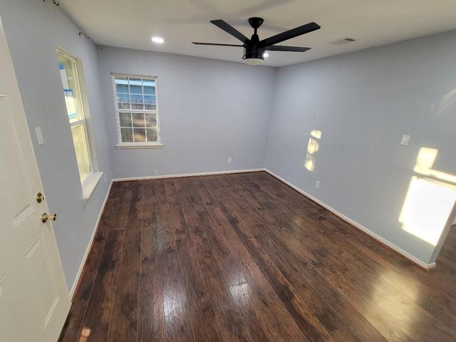 2309 Avenue F, Dickinson, TX 77539