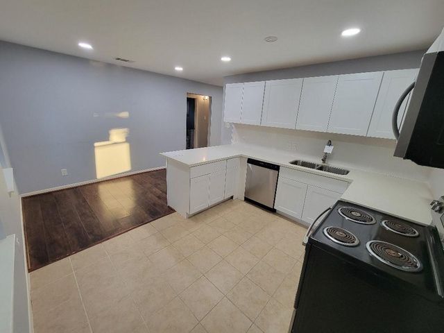2309 Avenue F, Dickinson, TX 77539