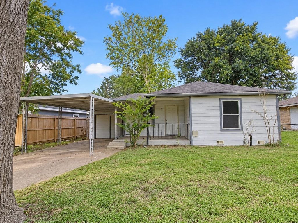 2309 Avenue F, Dickinson, TX 77539