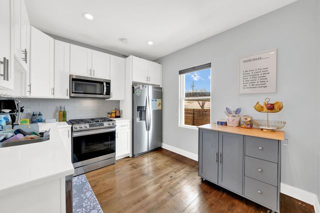 2543 N Newcastle Avenue, Chicago, IL 60707