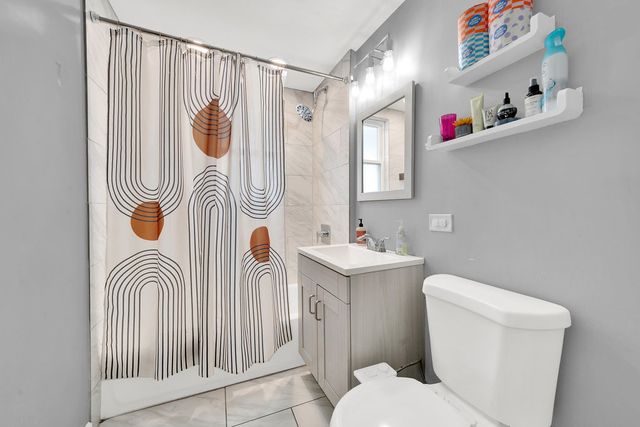 2543 N Newcastle Avenue, Chicago, IL 60707