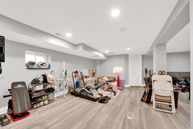 2543 N Newcastle Avenue, Chicago, IL 60707