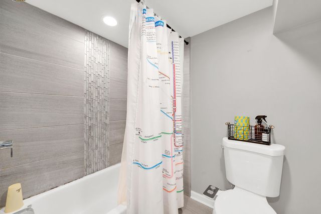 2543 N Newcastle Avenue, Chicago, IL 60707