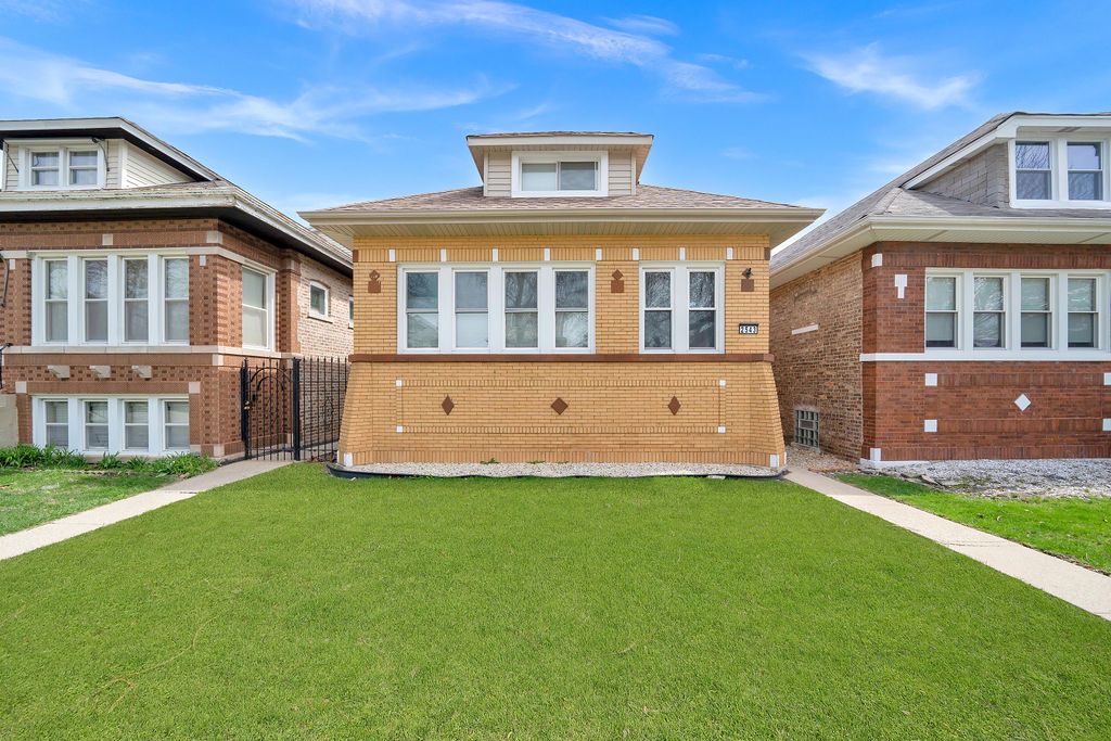 2543 N Newcastle Avenue, Chicago, IL 60707