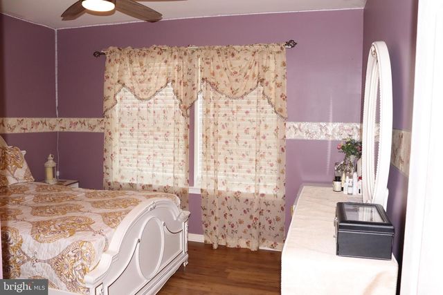 1035 JERVIN DR, Allentown, PA 18104
